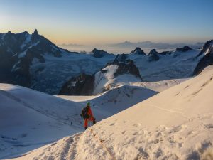 Hochtour Cosmique Grat in Chamonix