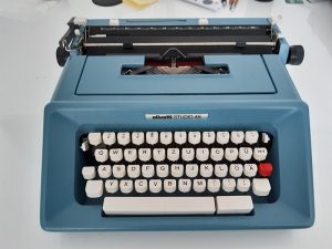 Olivetti Studio 46 Schreibmaschine